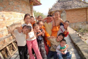 Damenglong kids 3 Child monks?